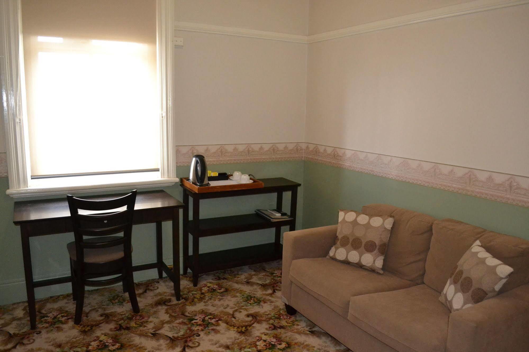 Hydro Hotel Leeton Esterno foto